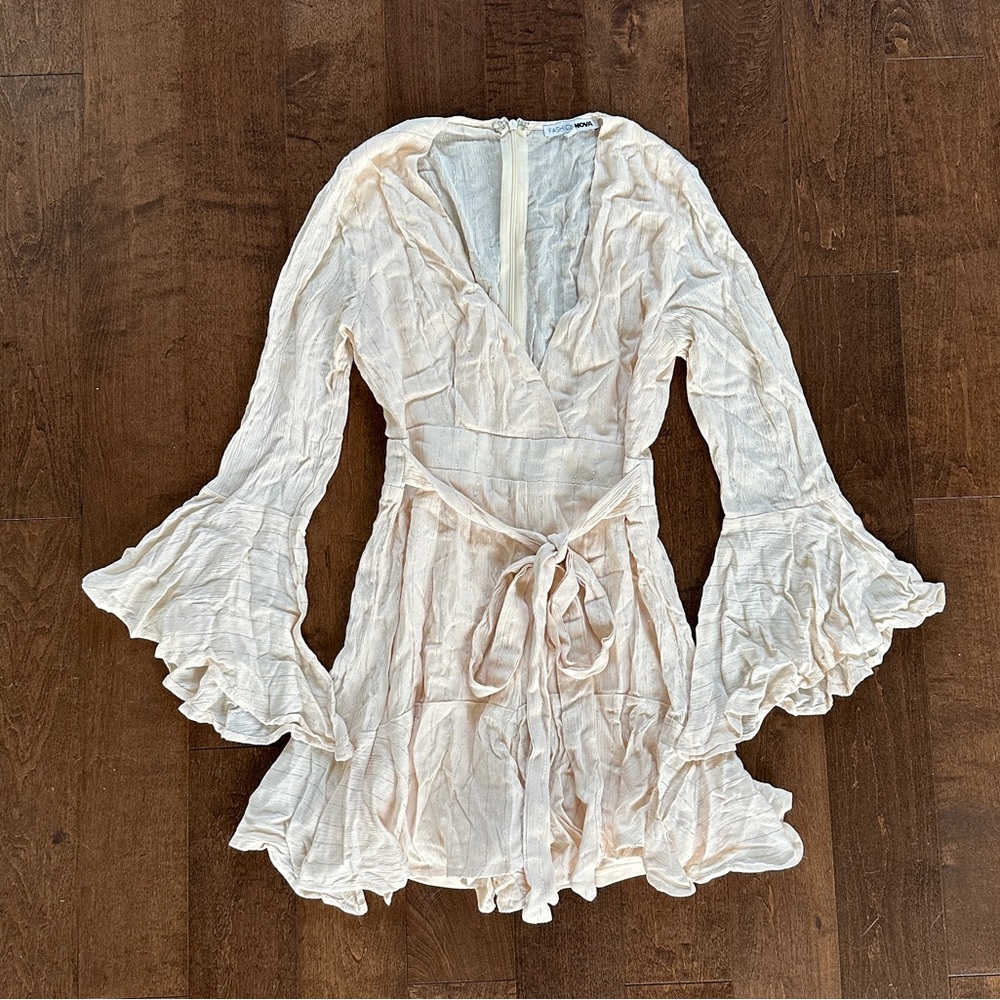 Cream Ruffled Romper - Picture 3 of 4